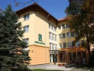 Hotel Alfoeld Gyoengye 3*