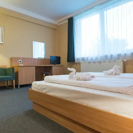 Alfoeld Gyoengye Hotel