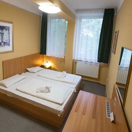 Alfoeld Gyoengye Hotel